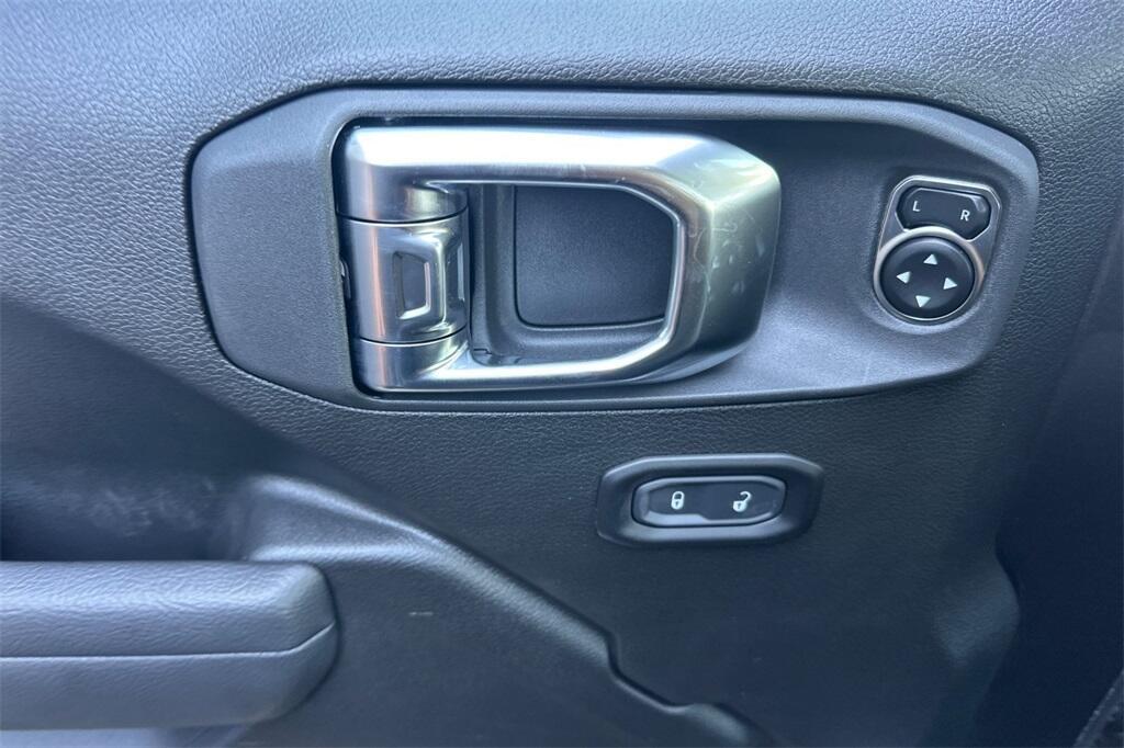 new 2025 Jeep Gladiator car, priced at $50,557