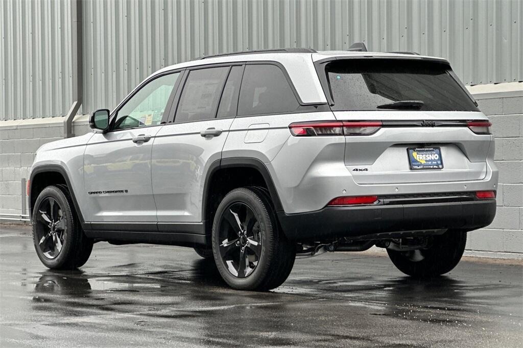 new 2025 Jeep Grand Cherokee car, priced at $40,975
