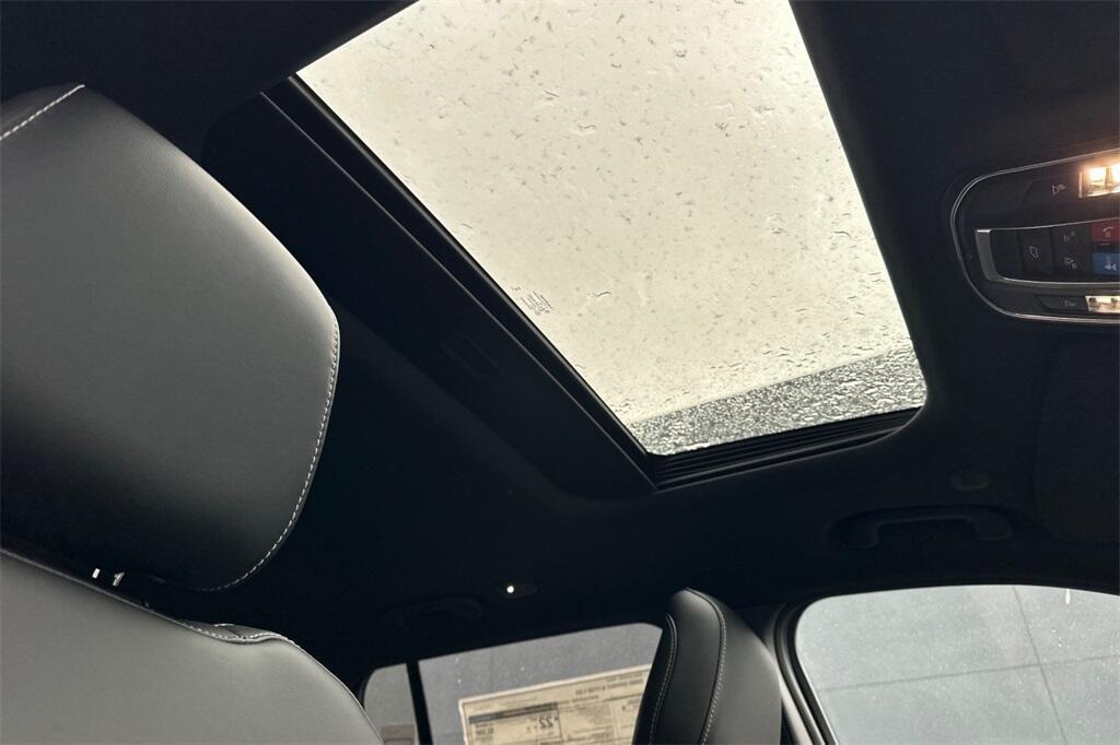 new 2025 Jeep Grand Cherokee car, priced at $40,975