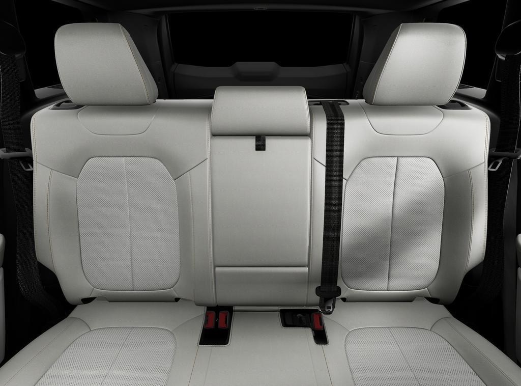 new 2026 Jeep Cherokee car, priced at $43,215
