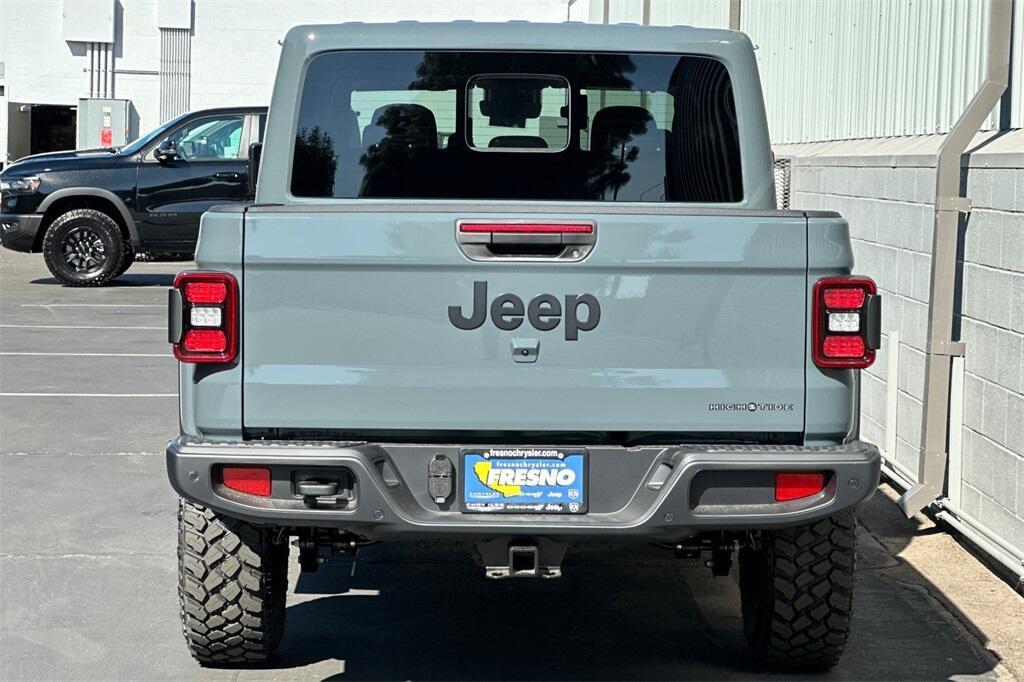 new 2025 Jeep Gladiator car, priced at $44,920