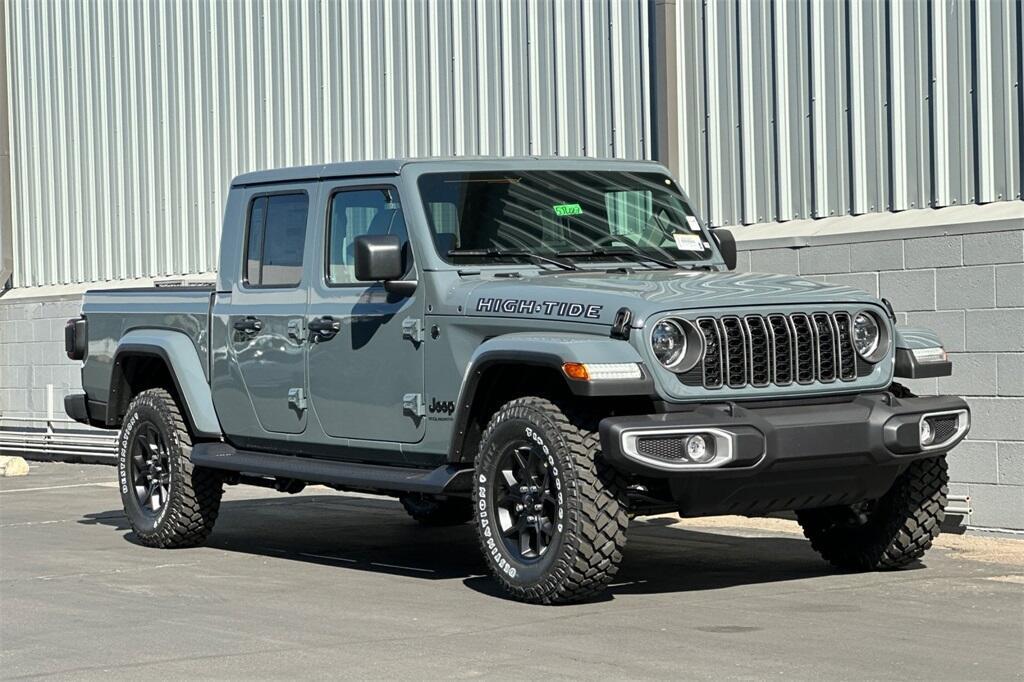 new 2025 Jeep Gladiator car, priced at $44,920