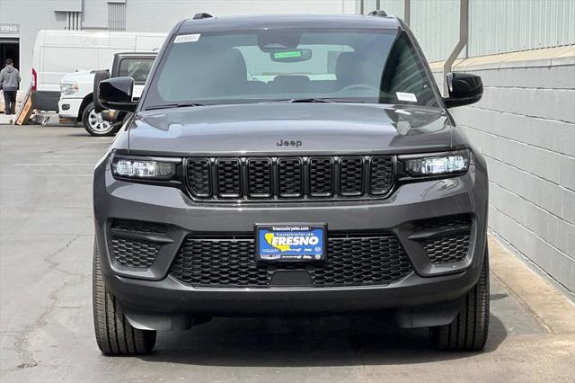 new 2025 Jeep Grand Cherokee car, priced at $46,675