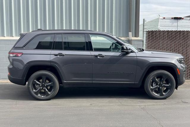 new 2025 Jeep Grand Cherokee car, priced at $46,675