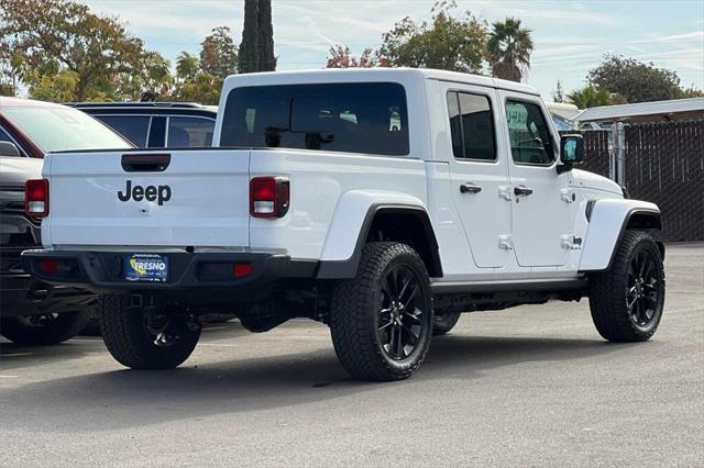 new 2025 Jeep Gladiator car, priced at $42,830