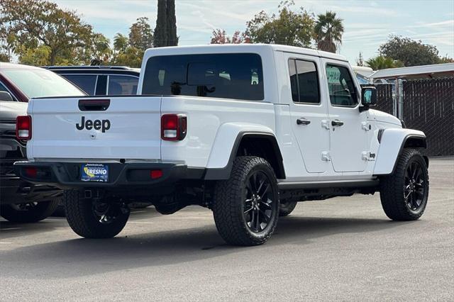 new 2025 Jeep Gladiator car, priced at $43,830