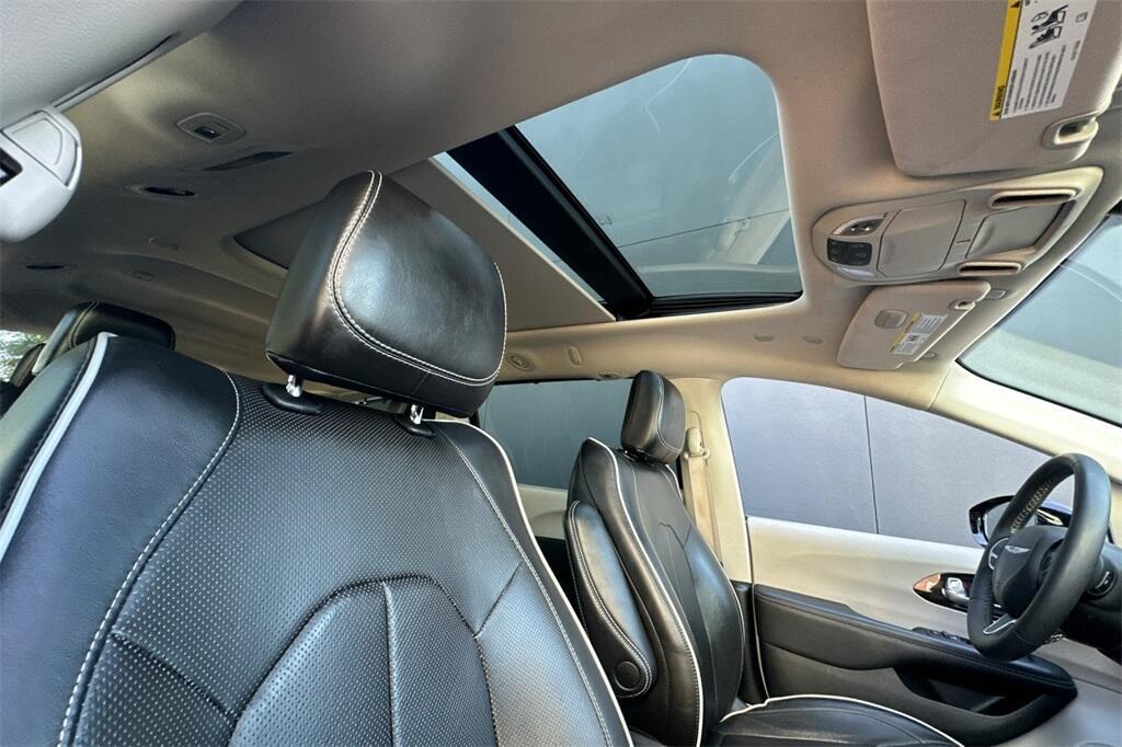 used 2023 Chrysler Pacifica car, priced at $27,105