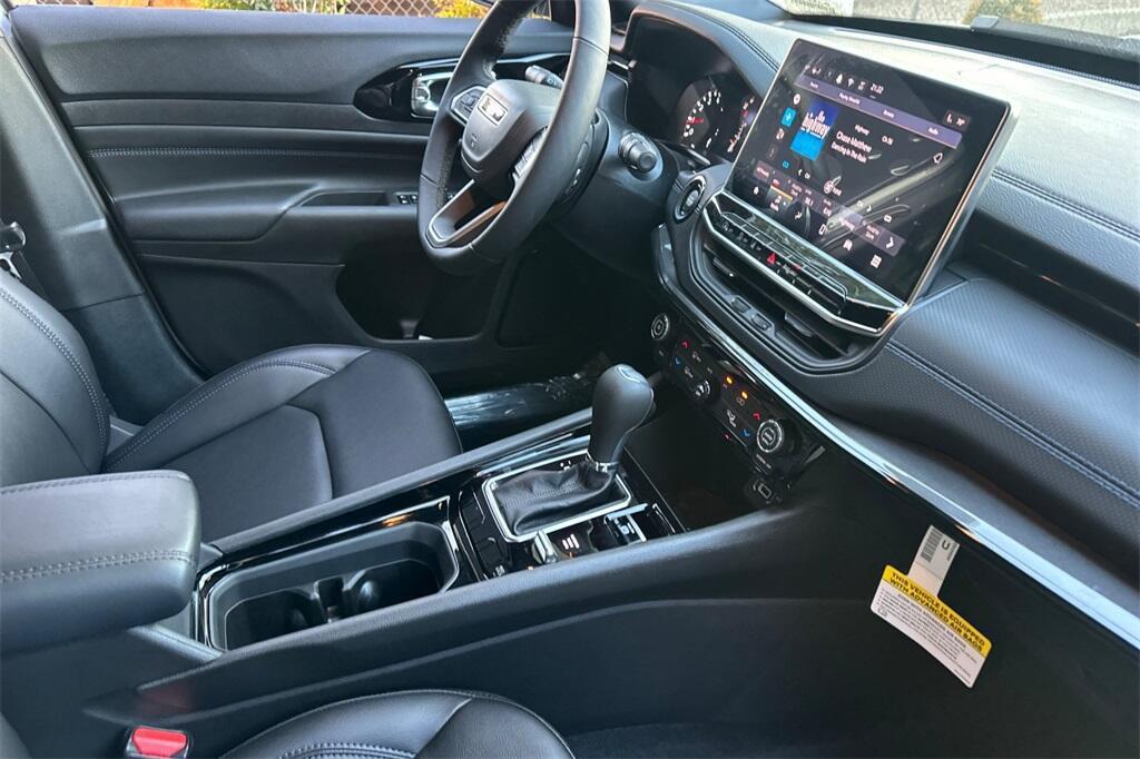 new 2026 Jeep Compass car, priced at $33,455