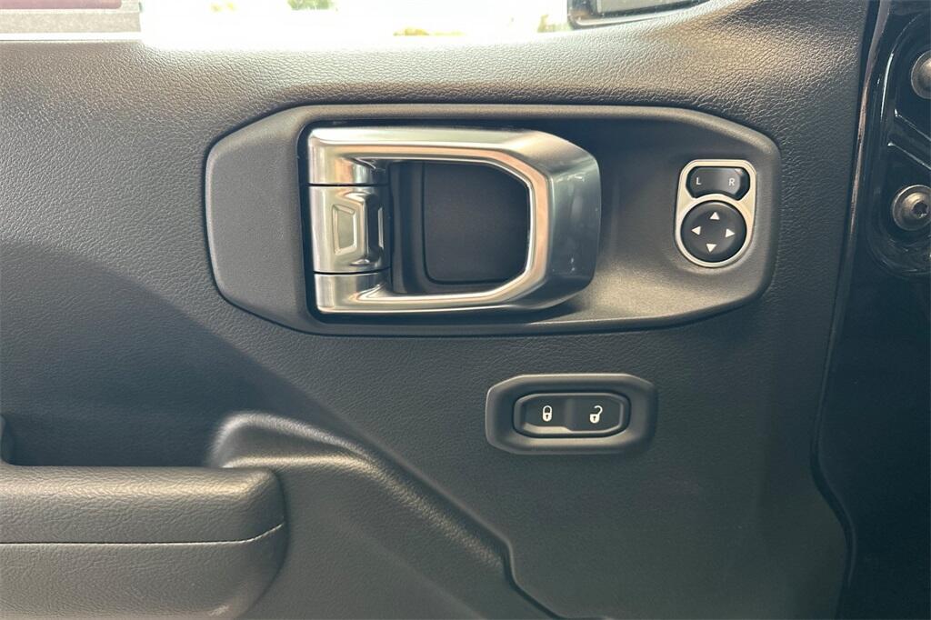 new 2025 Jeep Wrangler car, priced at $52,150