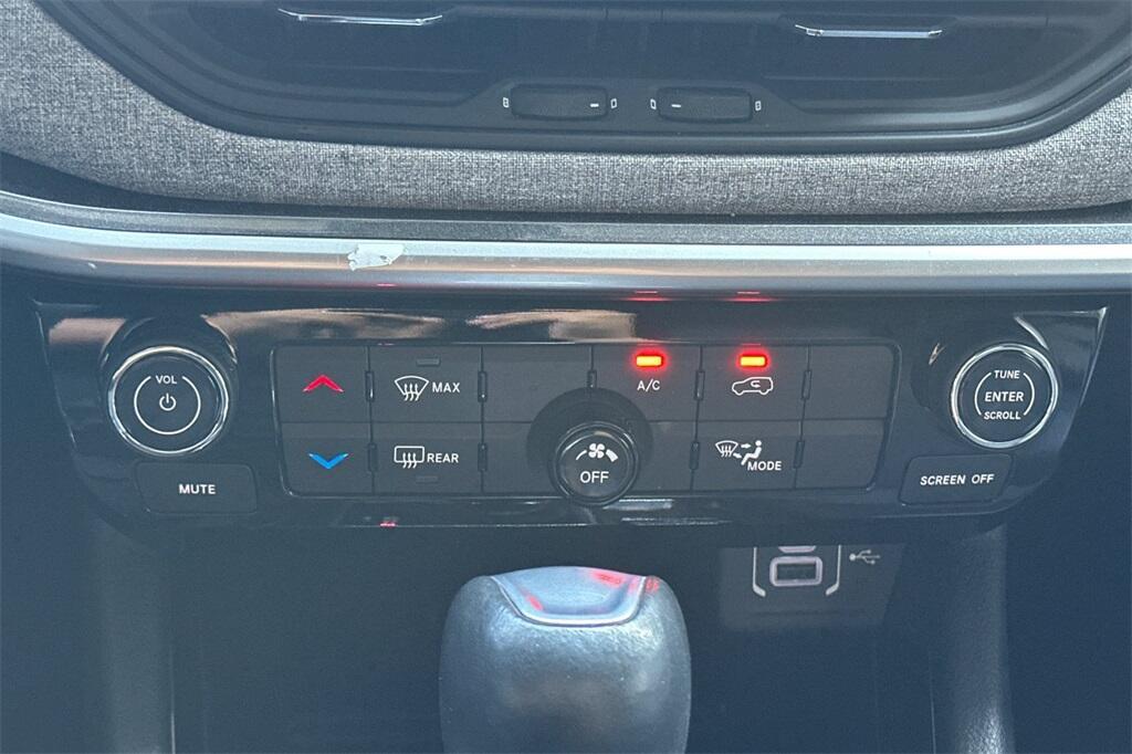 used 2023 Jeep Compass car, priced at $23,404