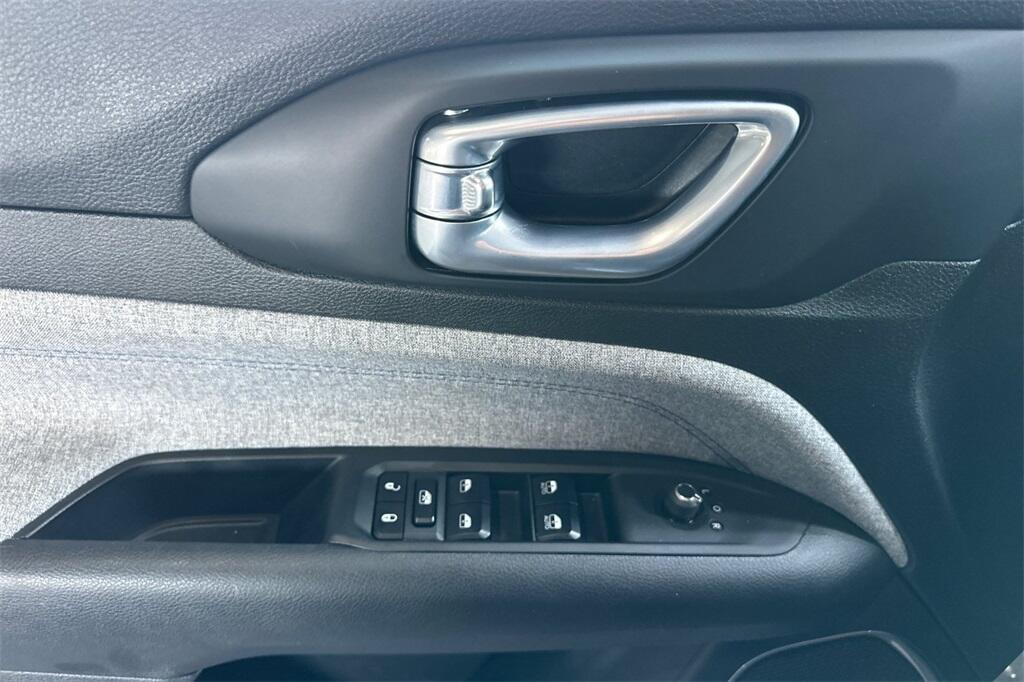 used 2023 Jeep Compass car, priced at $23,404