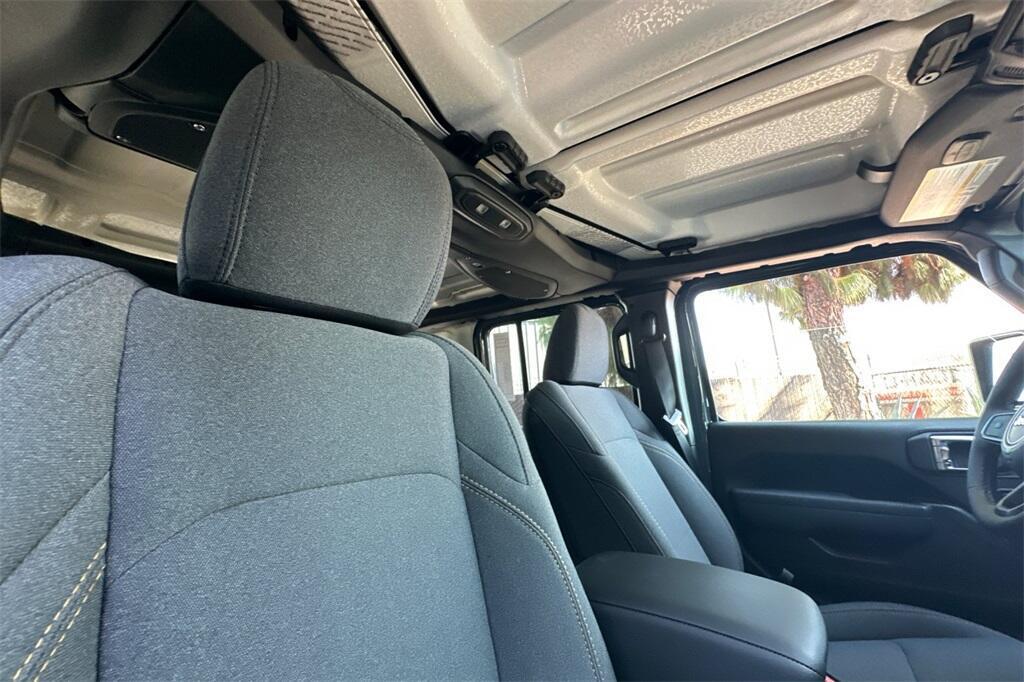 new 2026 Jeep Wrangler car, priced at $46,260