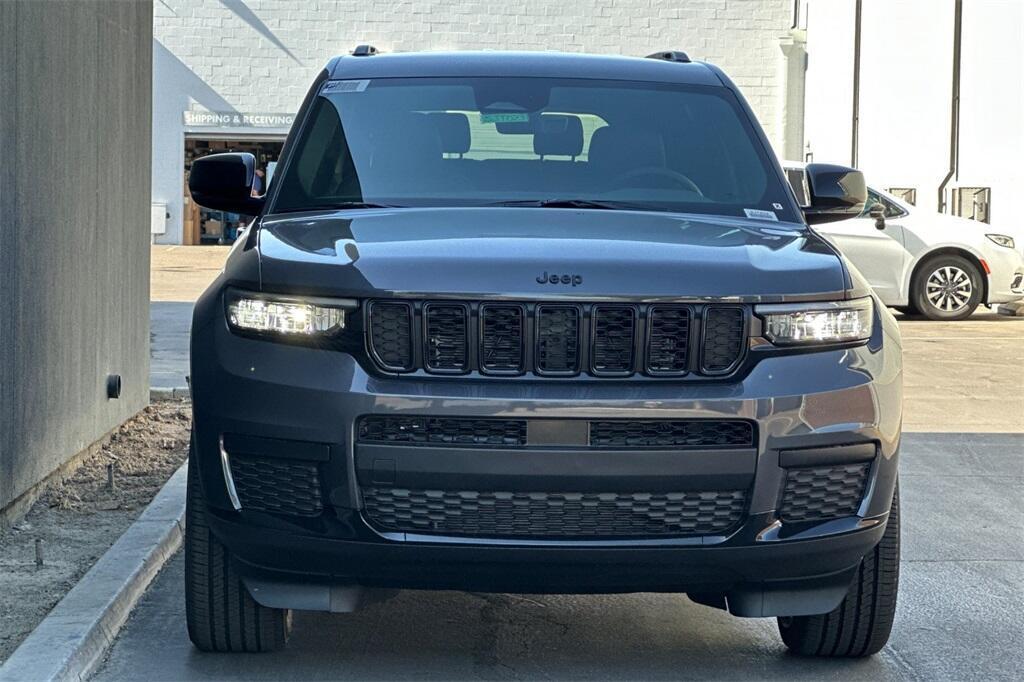 new 2025 Jeep Grand Cherokee L car, priced at $40,975
