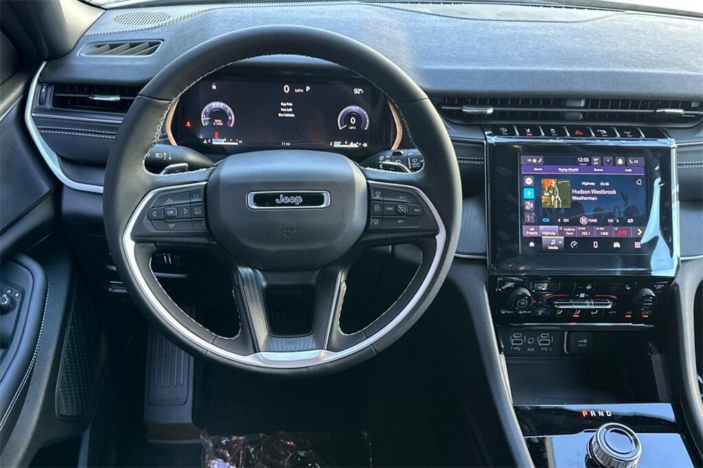 new 2025 Jeep Grand Cherokee L car, priced at $40,975