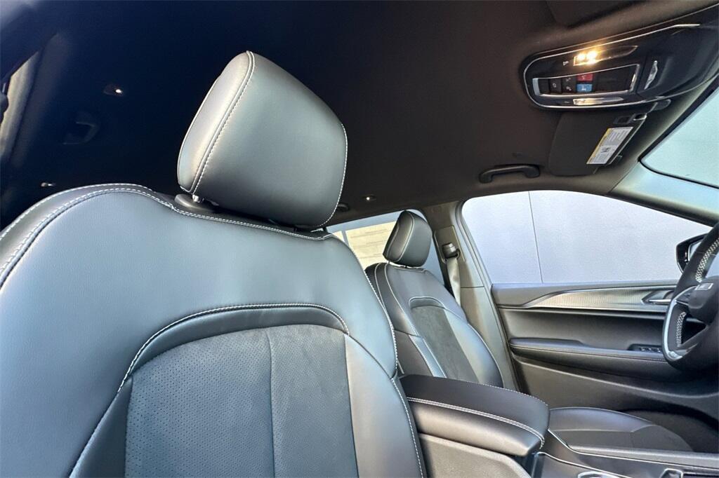 new 2025 Jeep Grand Cherokee L car, priced at $40,975