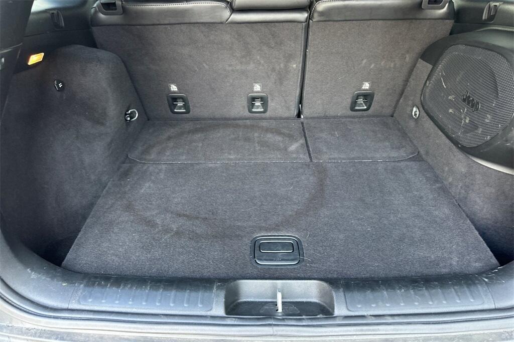 used 2022 Jeep Cherokee car, priced at $29,301