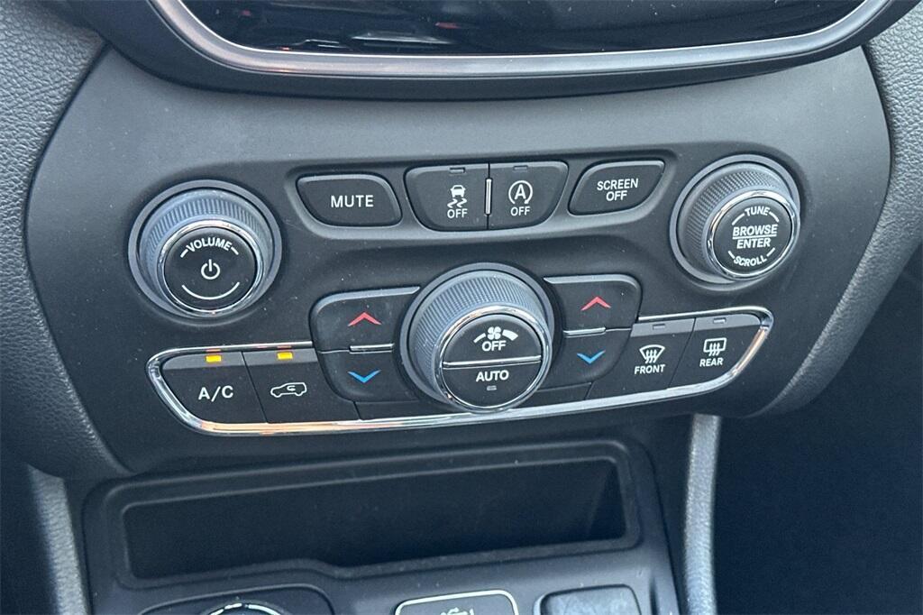 used 2022 Jeep Cherokee car, priced at $29,301