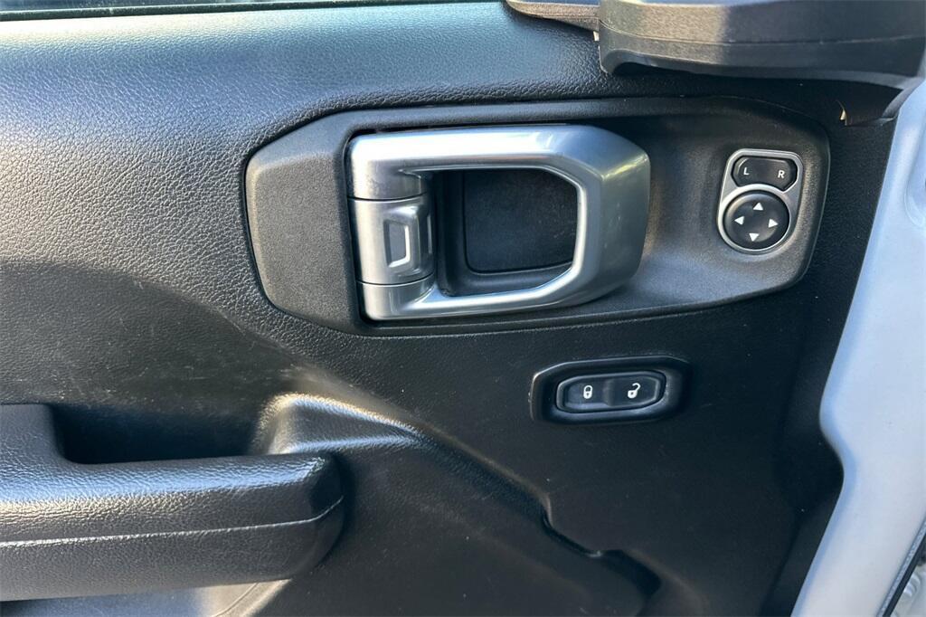 used 2022 Jeep Wrangler Unlimited car, priced at $29,137