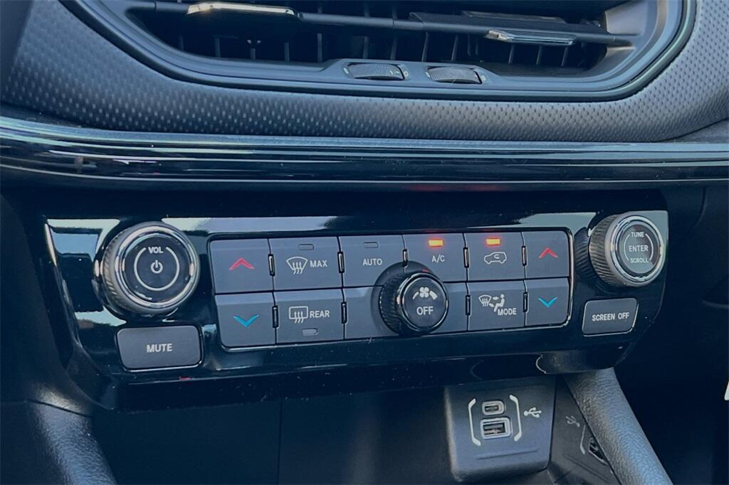new 2024 Jeep Compass car, priced at $37,378