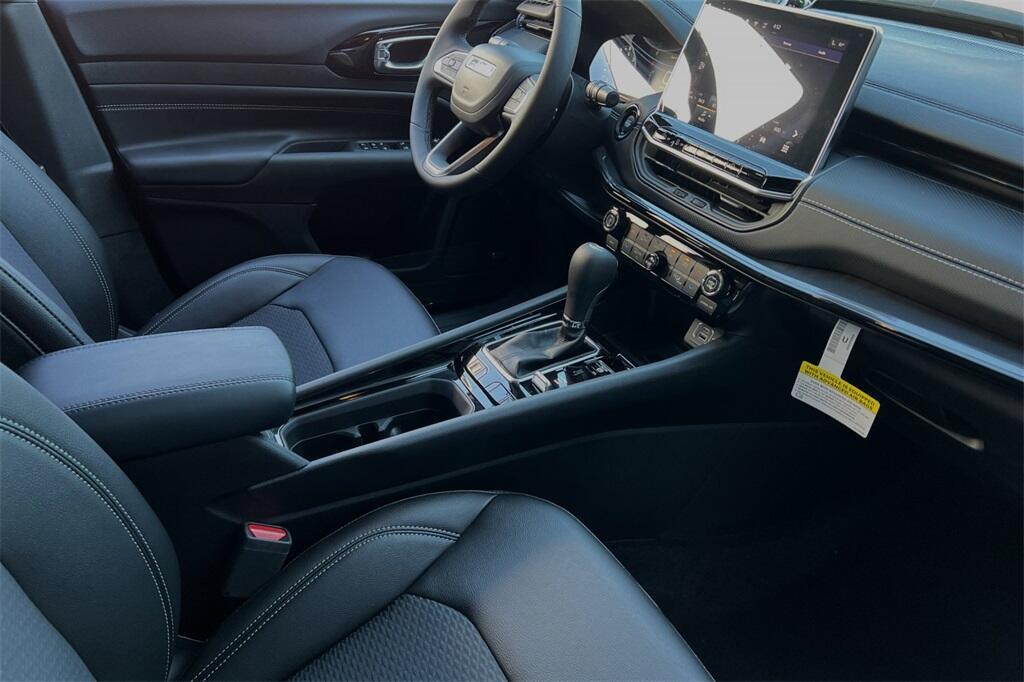 new 2024 Jeep Compass car, priced at $37,378