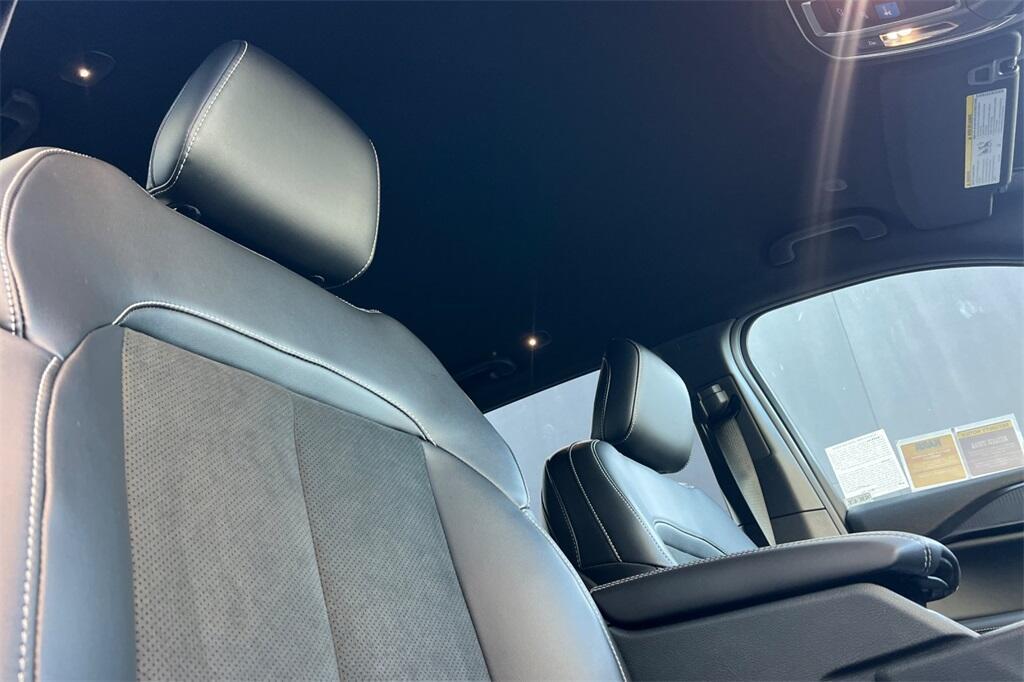 new 2025 Jeep Grand Cherokee car, priced at $39,530