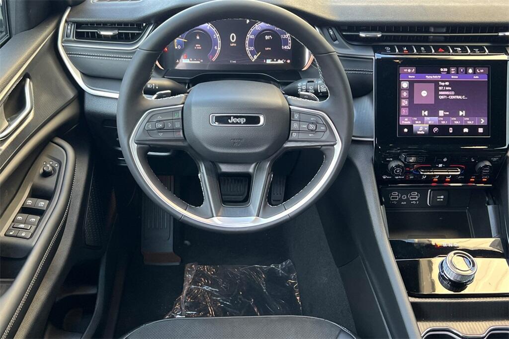 new 2025 Jeep Grand Cherokee car, priced at $39,530