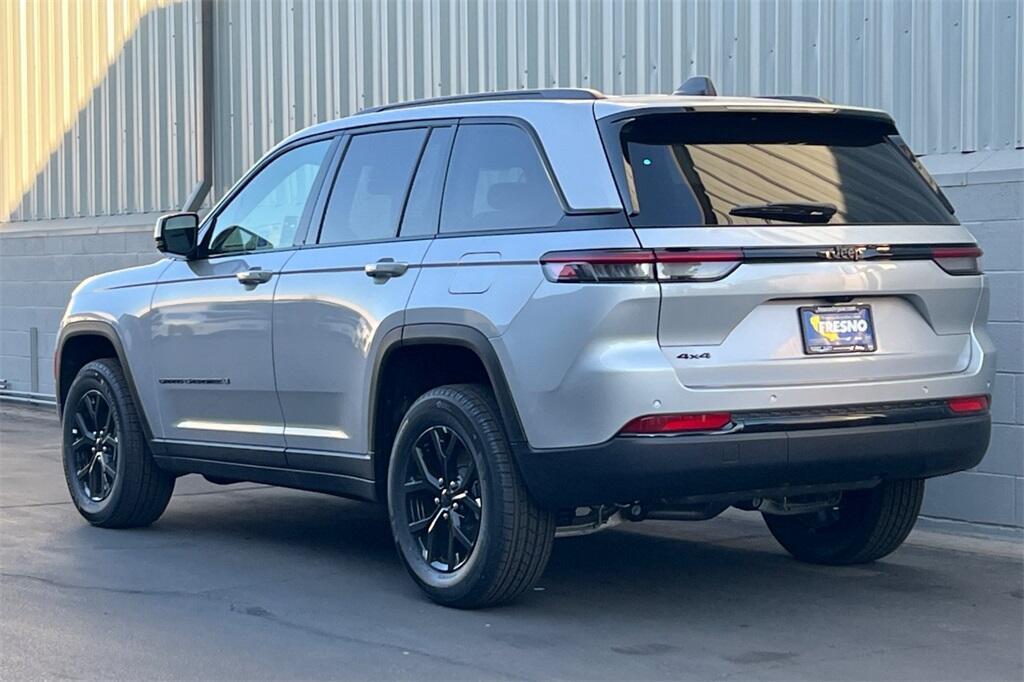 new 2025 Jeep Grand Cherokee car, priced at $39,530