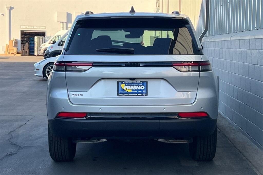 new 2025 Jeep Grand Cherokee car, priced at $39,530