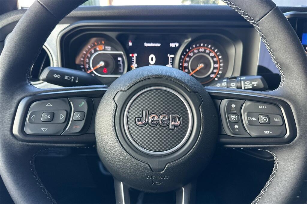 new 2025 Jeep Wrangler car, priced at $44,572