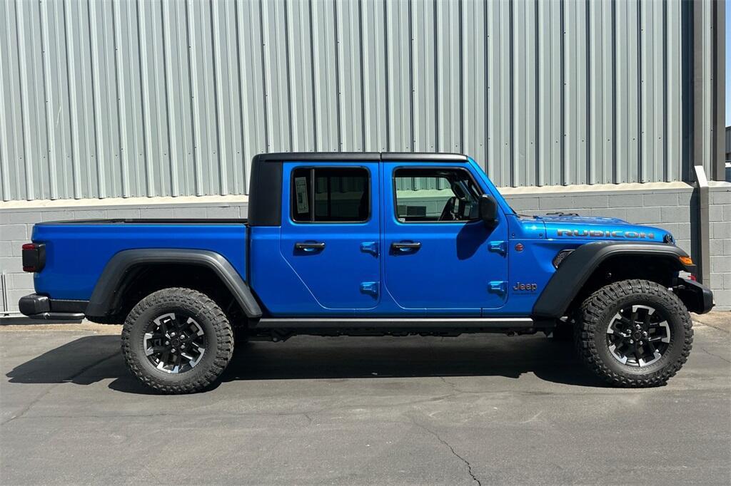 new 2025 Jeep Gladiator car, priced at $50,860