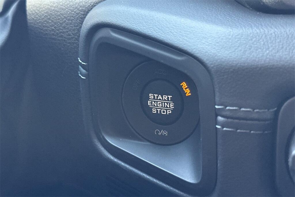 new 2025 Jeep Gladiator car, priced at $50,860