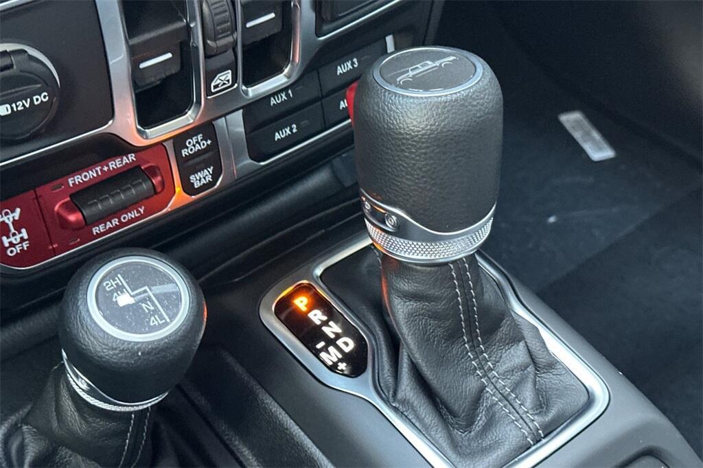 new 2025 Jeep Gladiator car, priced at $50,860