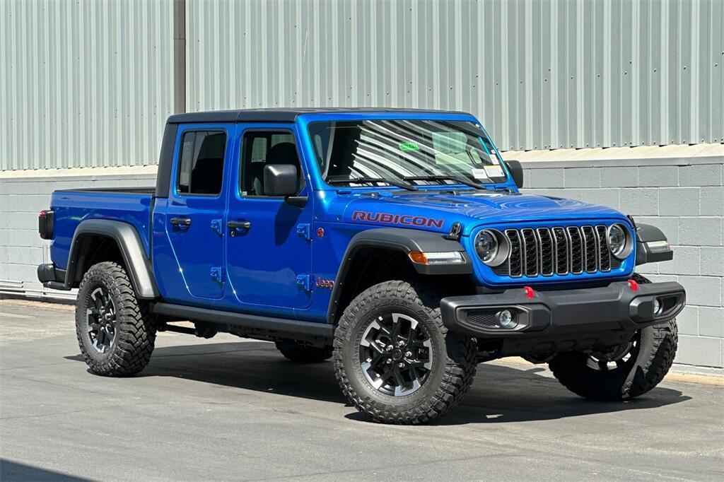 new 2025 Jeep Gladiator car, priced at $50,860