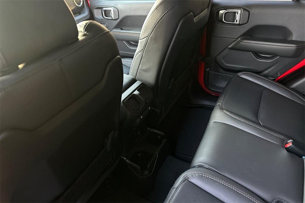 new 2025 Jeep Gladiator car, priced at $44,420