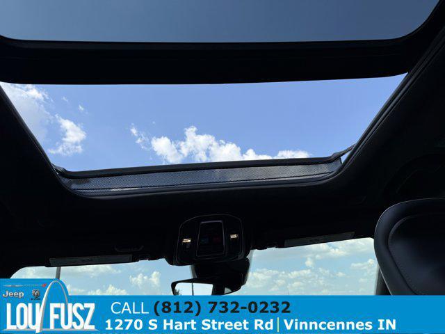 new 2025 Jeep Grand Cherokee car, priced at $63,707