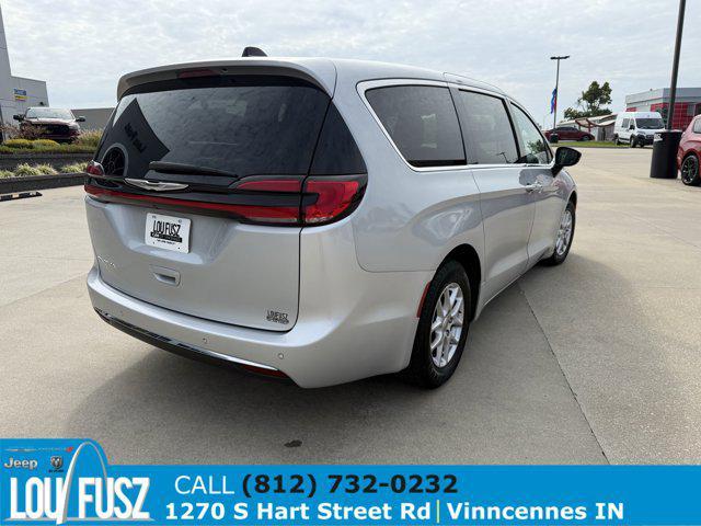 used 2024 Chrysler Pacifica car, priced at $29,884