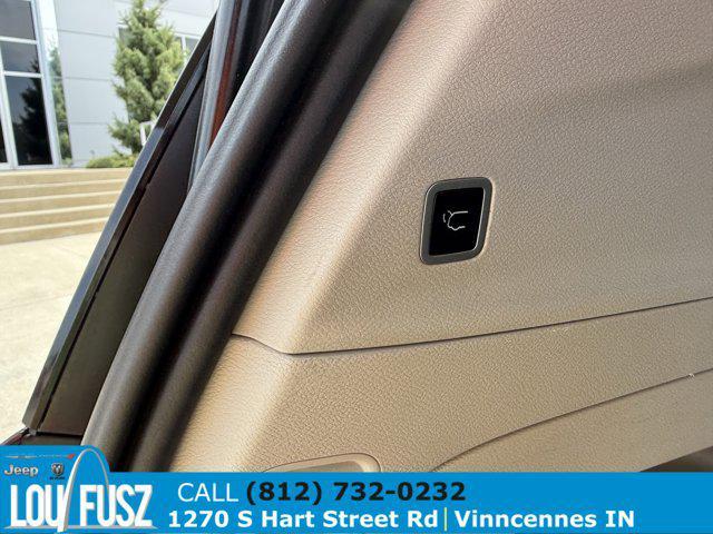 used 2024 Chrysler Pacifica car, priced at $29,884