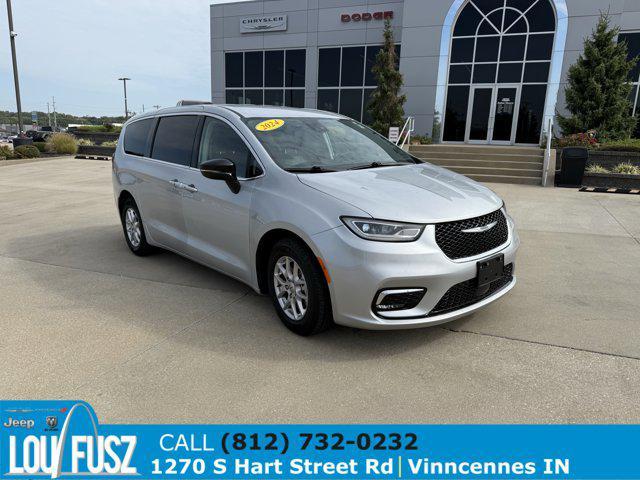 used 2024 Chrysler Pacifica car, priced at $29,884