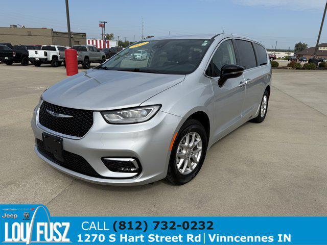 used 2024 Chrysler Pacifica car, priced at $29,884