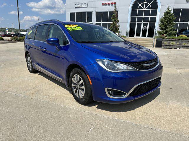 used 2020 Chrysler Pacifica car, priced at $22,284