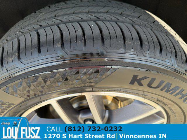 used 2021 Jeep Grand Cherokee car, priced at $22,567