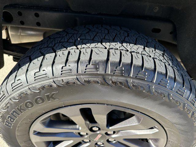 used 2020 GMC Canyon car, priced at $25,044