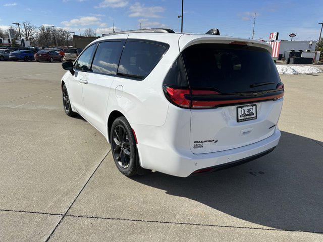 new 2025 Chrysler Pacifica car, priced at $49,760