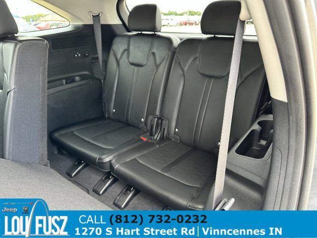 used 2024 Kia Sorento car, priced at $29,675