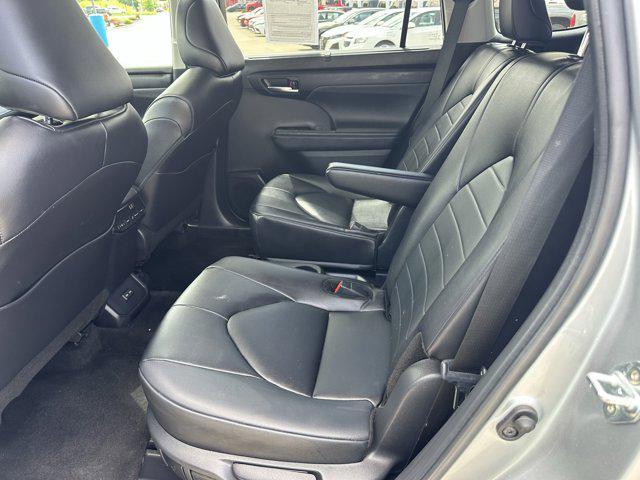 used 2024 Toyota Highlander car, priced at $42,899