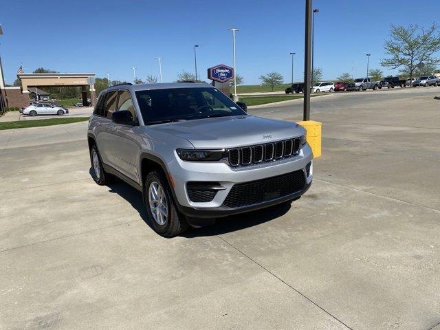 new 2024 Jeep Grand Cherokee car, priced at $44,883