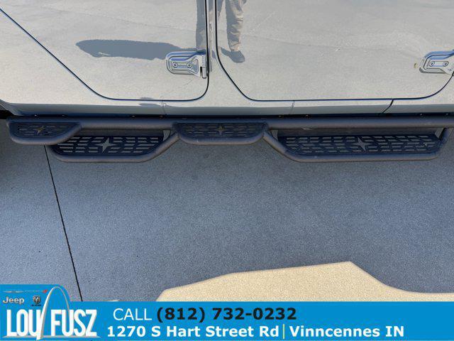 used 2025 Jeep Gladiator car, priced at $39,800