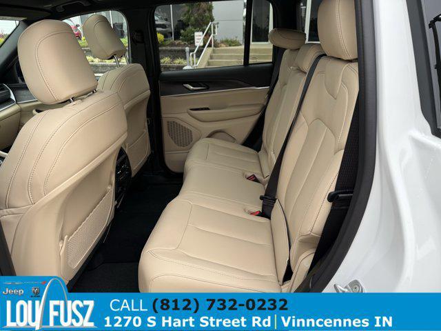 new 2025 Jeep Grand Cherokee car, priced at $49,012