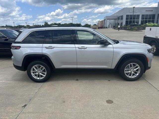 new 2024 Jeep Grand Cherokee car, priced at $42,029