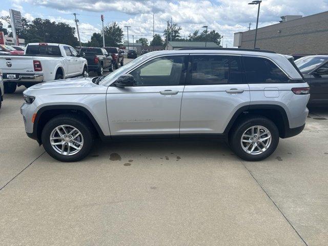 new 2024 Jeep Grand Cherokee car, priced at $42,029